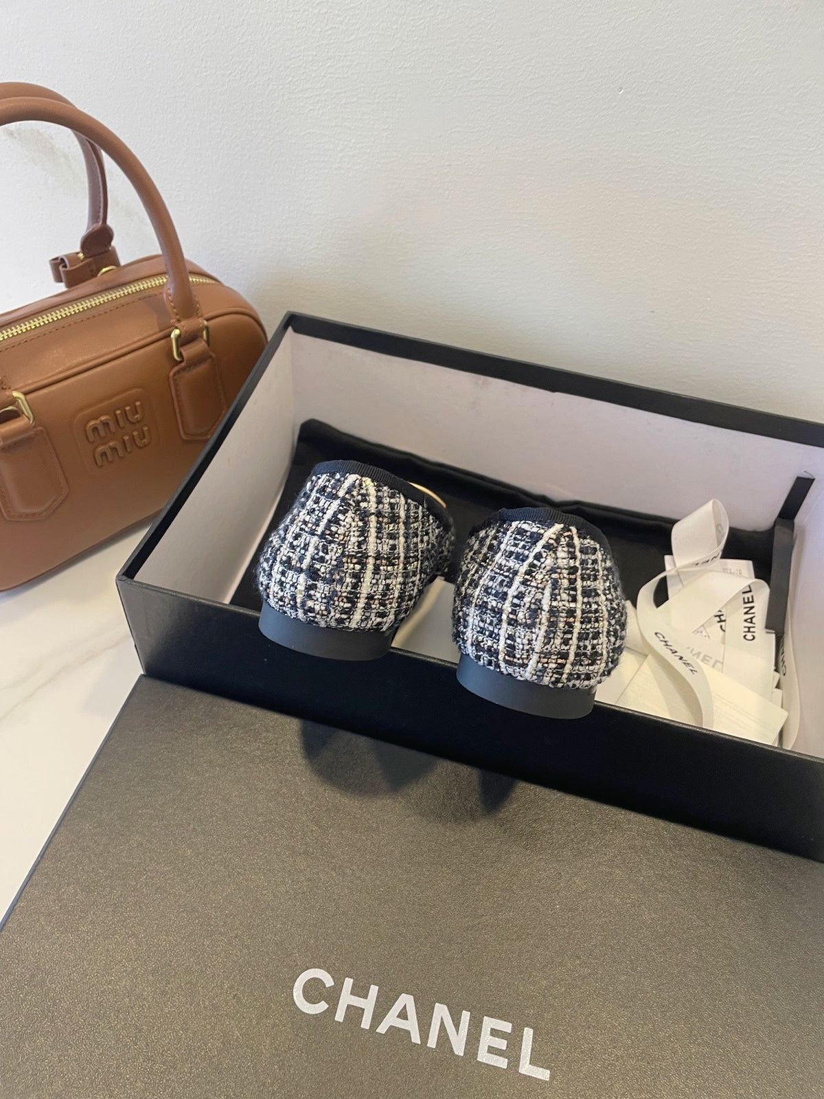 CC 26P Ballet Flats Black White Tweed & Patent Leather 890839