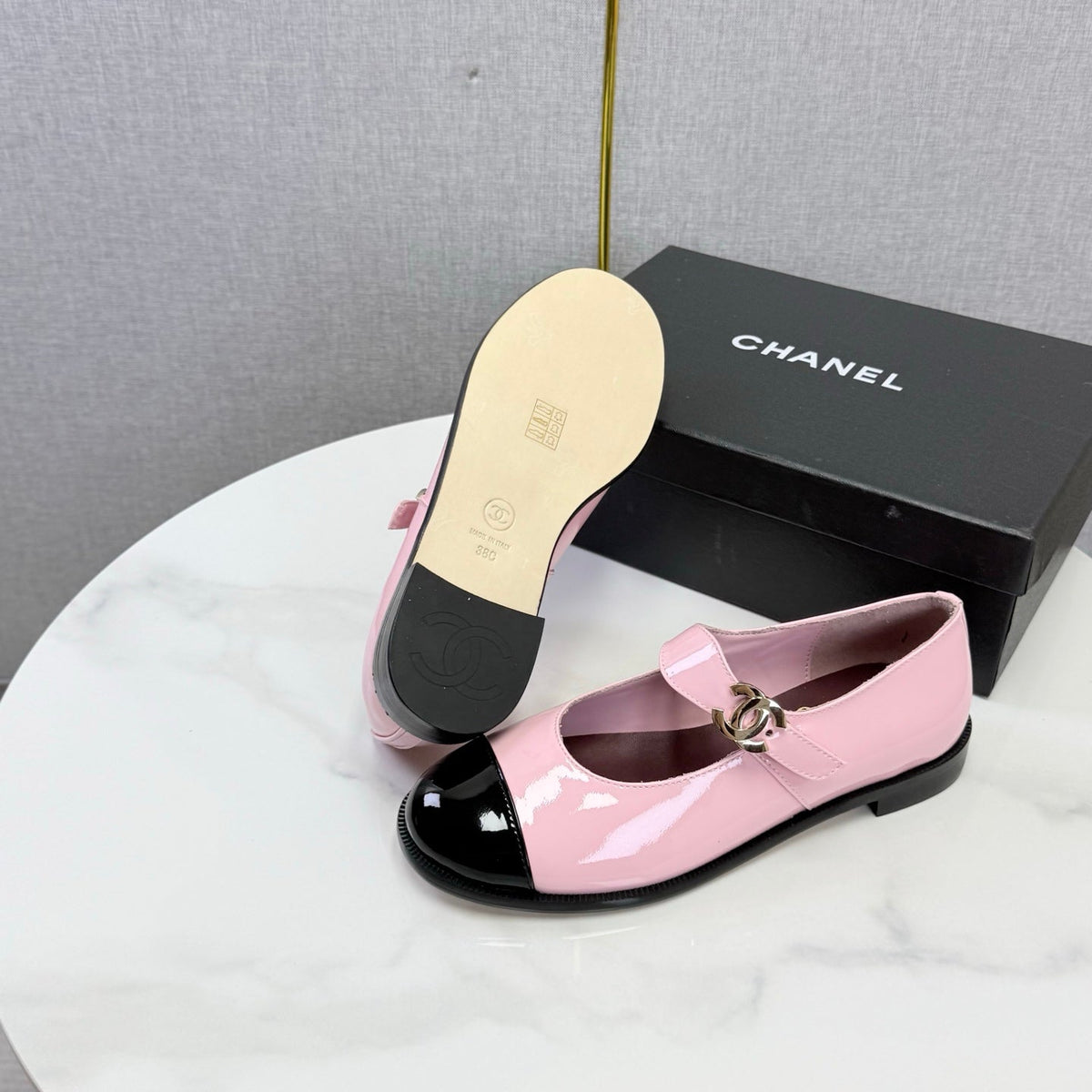 CC 26s Mary Jane Flats Black Pink Patent Leather 904487