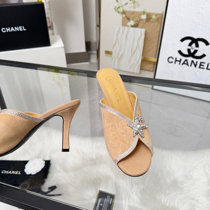 CC Star Brooch Mules Beige Cashmere Leather 872822