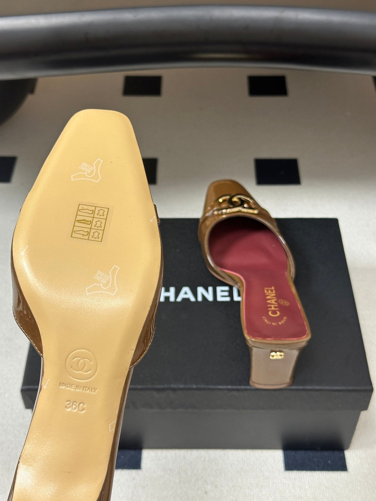 CC 26A Square Toe Mules 6cm Camel Patent Leather 888042