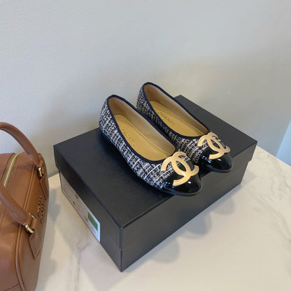 CC 26P Ballet Flats Black White Tweed & Patent Leather 890839