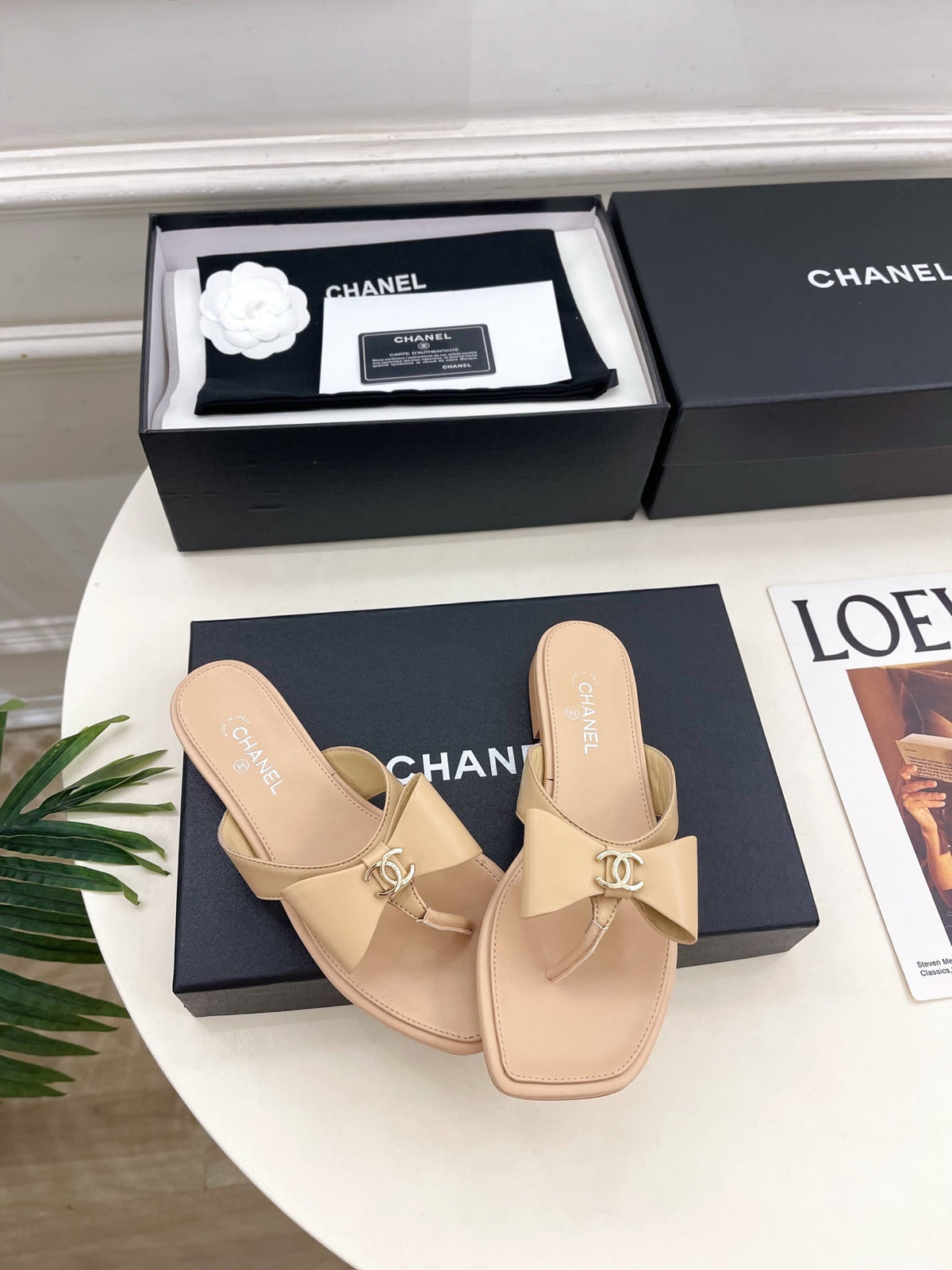 CC Bow Thong Flat Sandals Beige Leather 891771