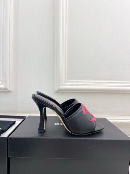 CC Double C Mules 9.5cm Black Pink Leather 891676