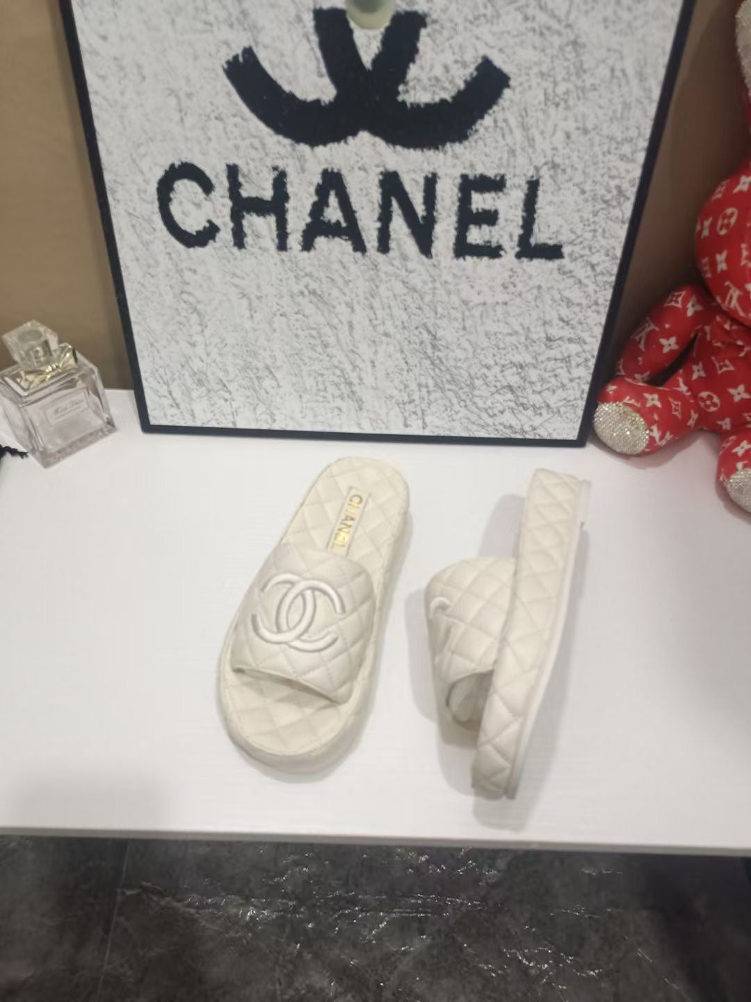 CC 26s Quilted Slide Sandals In White Calfskin