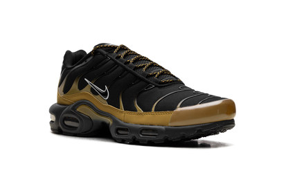 AIR MAX PLUS "Black" FB9722-700