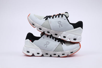 ON Cloudflyer4