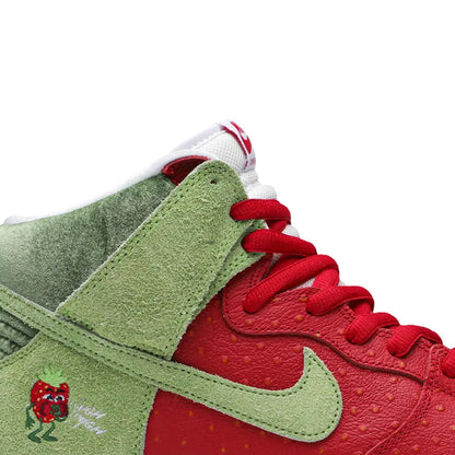 Nike SB Dunk High 'Strawberry Cough' (2021)