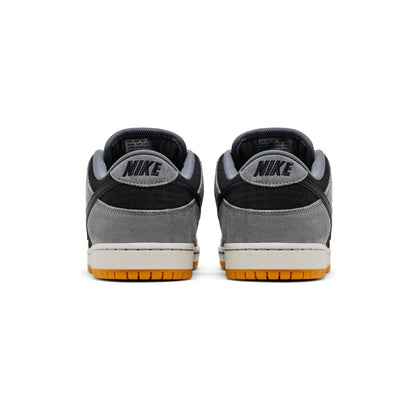 Nike SB Dunk Low 'Dark Smoke Grey' (2024)