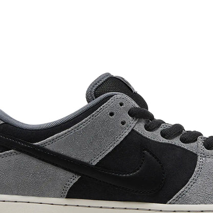 Nike SB Dunk Low 'Dark Smoke Grey' (2024)