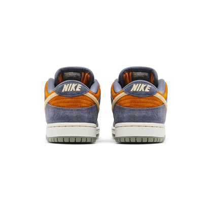Nike SB Dunk Low 'Light Carbon Monarch' (2024)