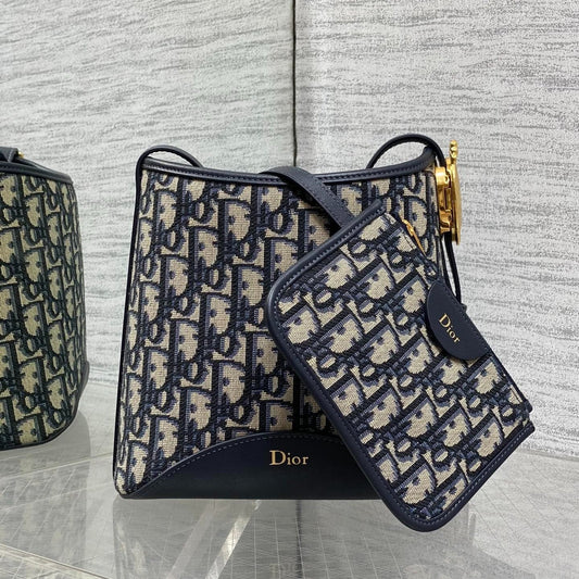 Dior 2026 Medaillon Bucket Bag 19.5cm Fabric And Grained Calfskin