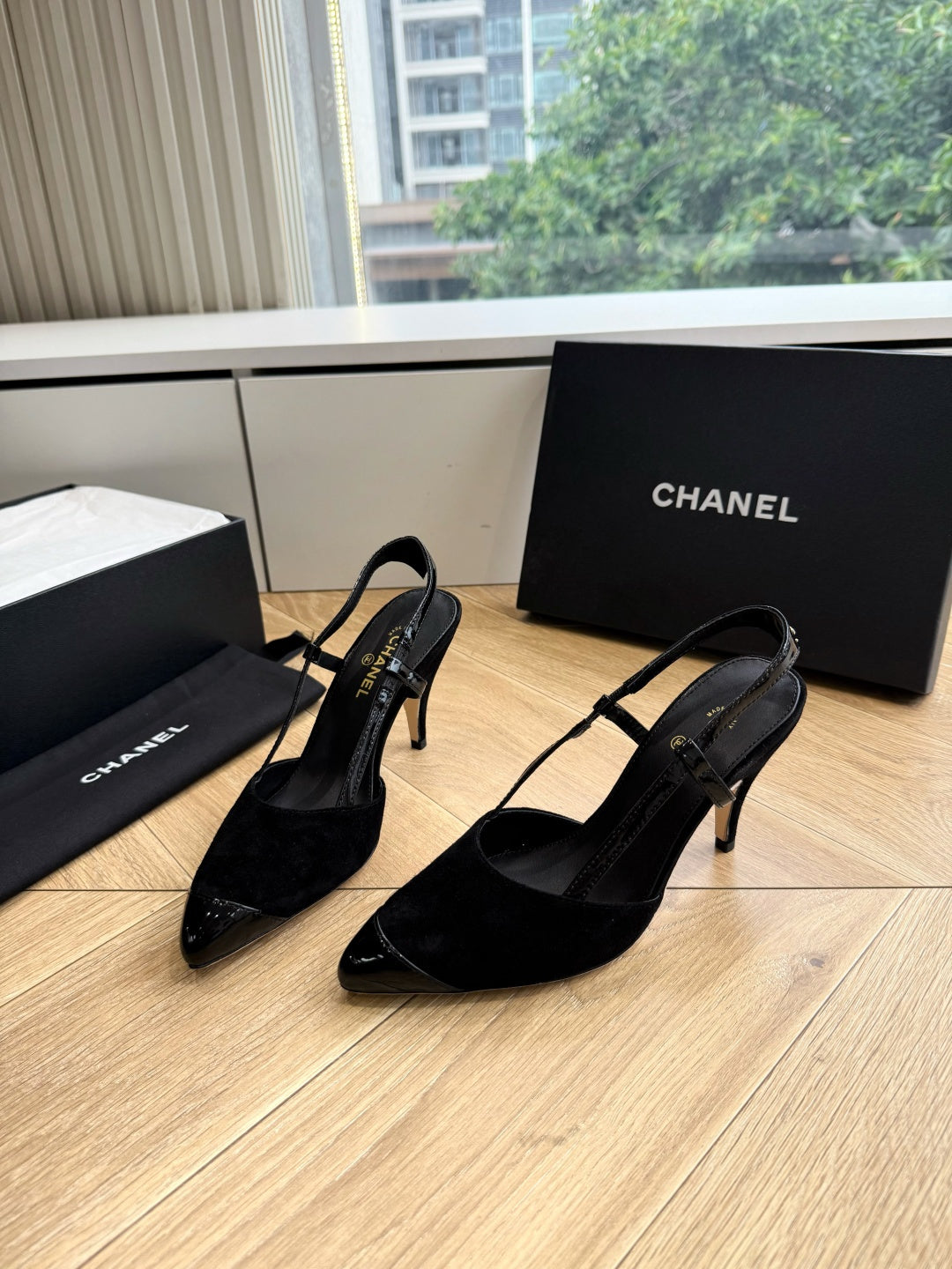 CC 26s Boutique Slingback Black Suede Patent Leather 933120