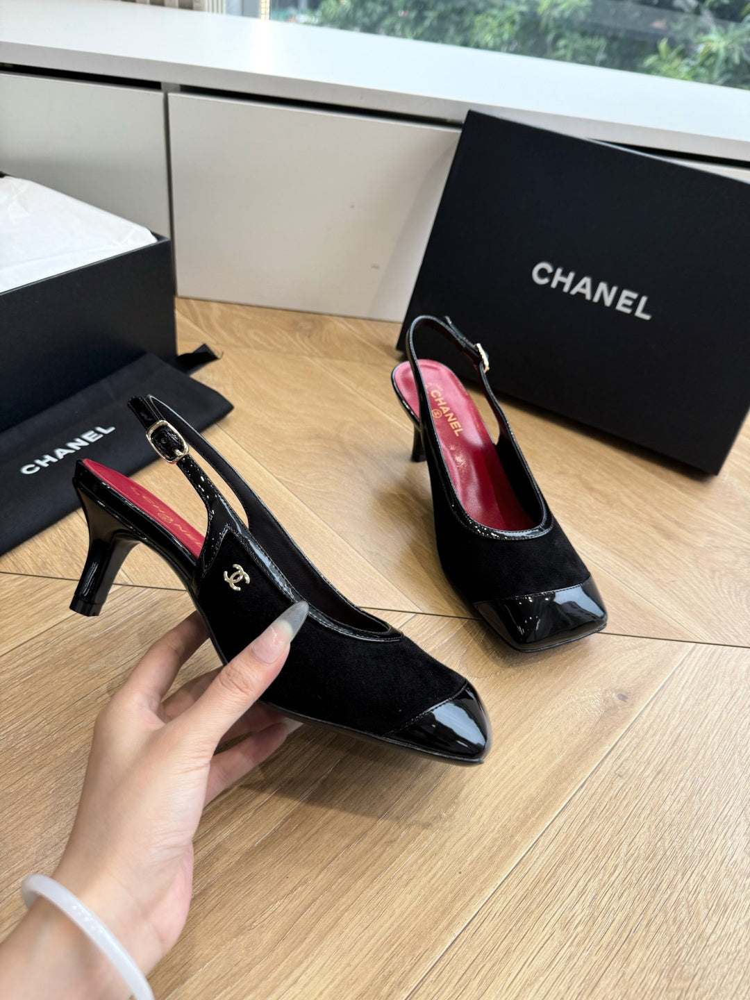 CC 26s Slingback Black Suede Patent Leather 933122