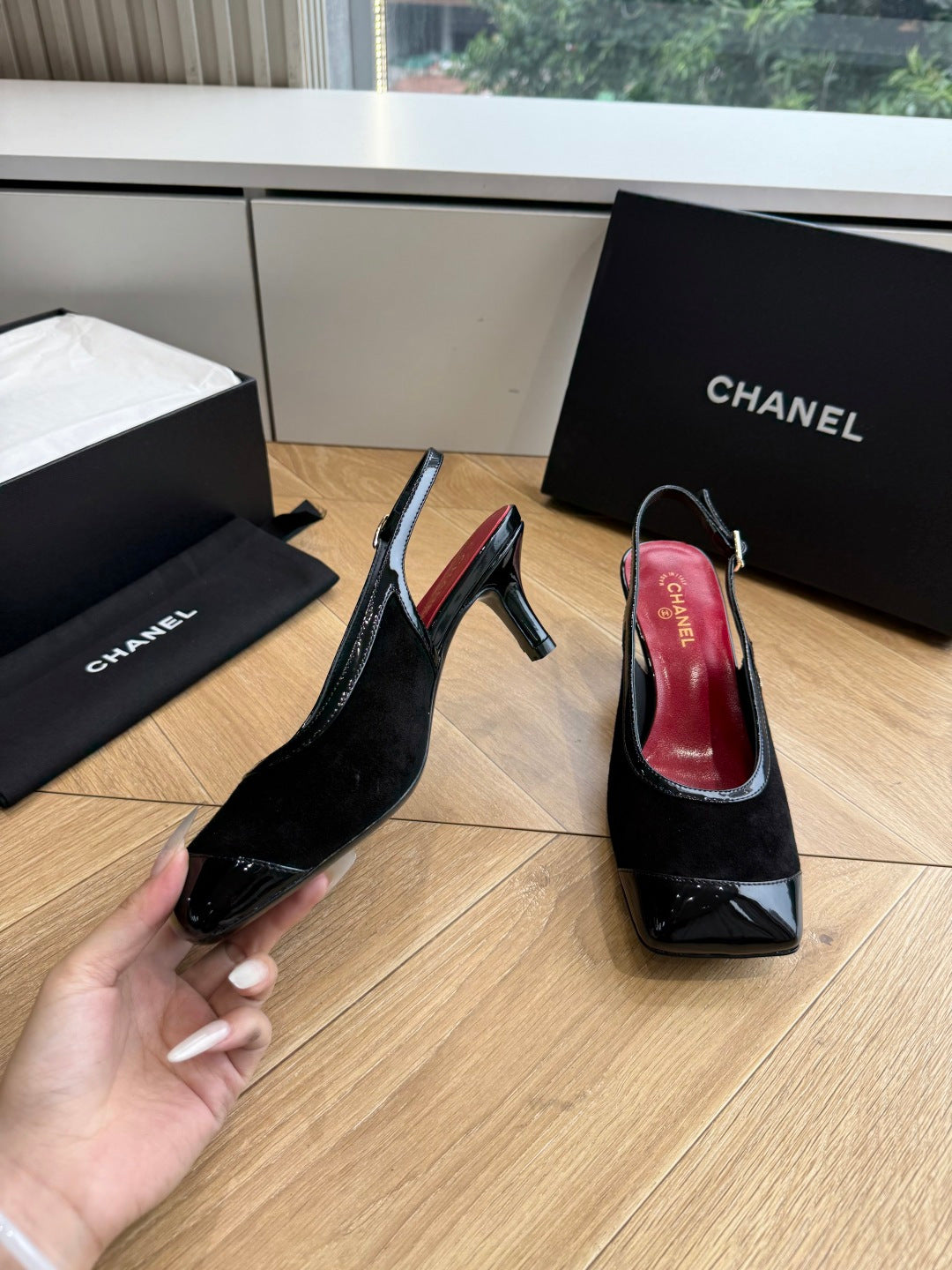 CC 26s Slingback Black Suede Patent Leather 933122