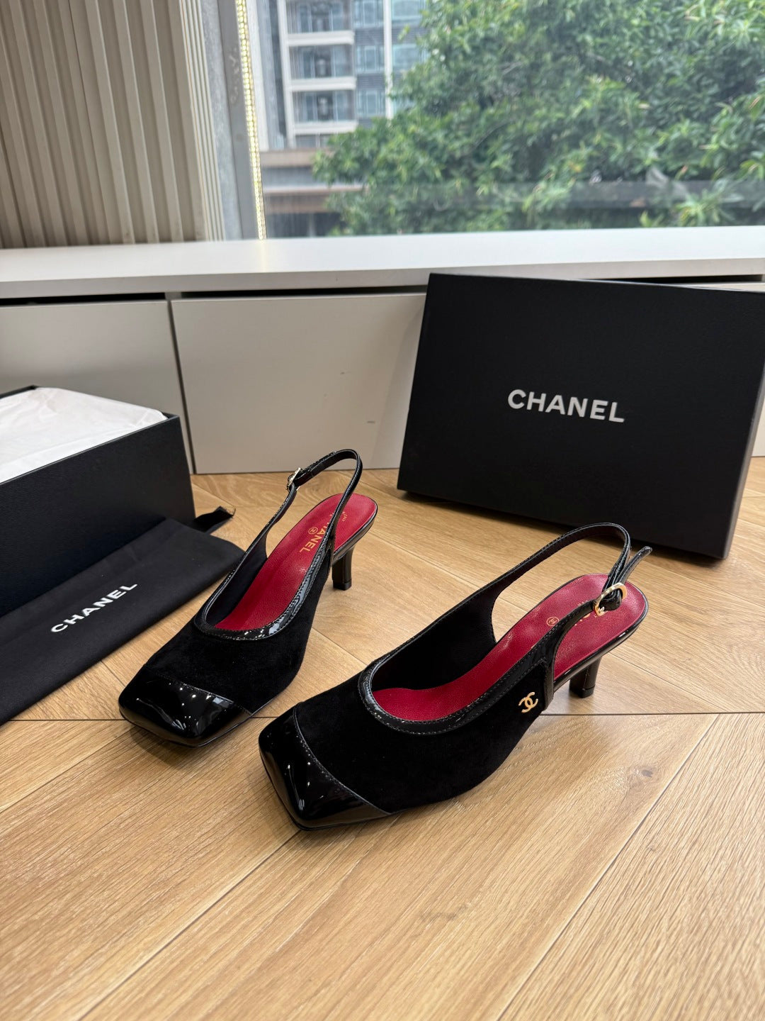 CC 26s Slingback Black Suede Patent Leather 933122