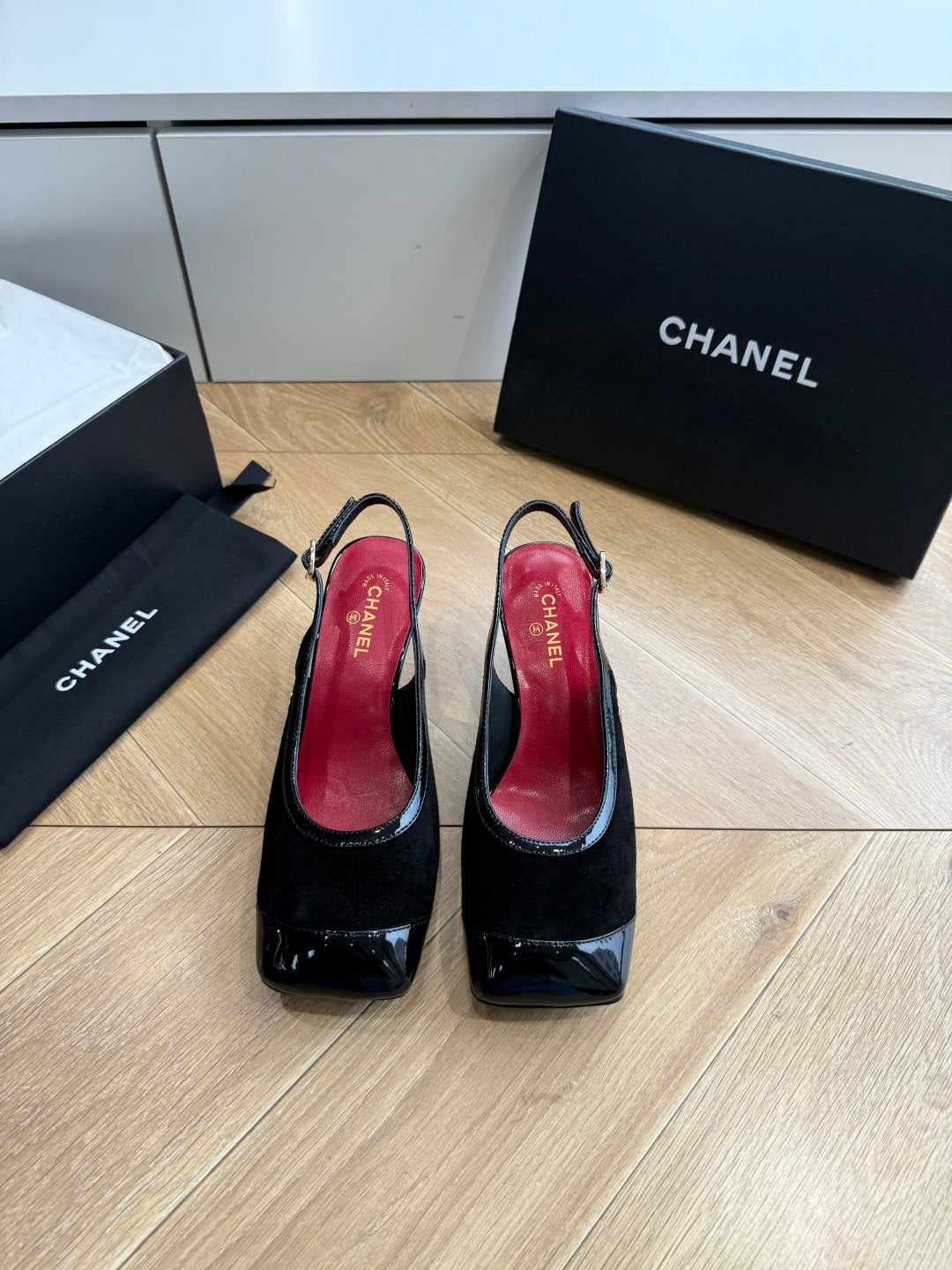 CC 26s Slingback Black Suede Patent Leather 933122