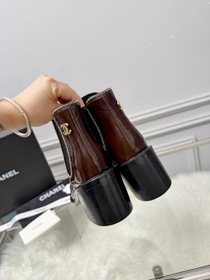 CC 26s Ankle Boots Brown Glossy Leather 101930