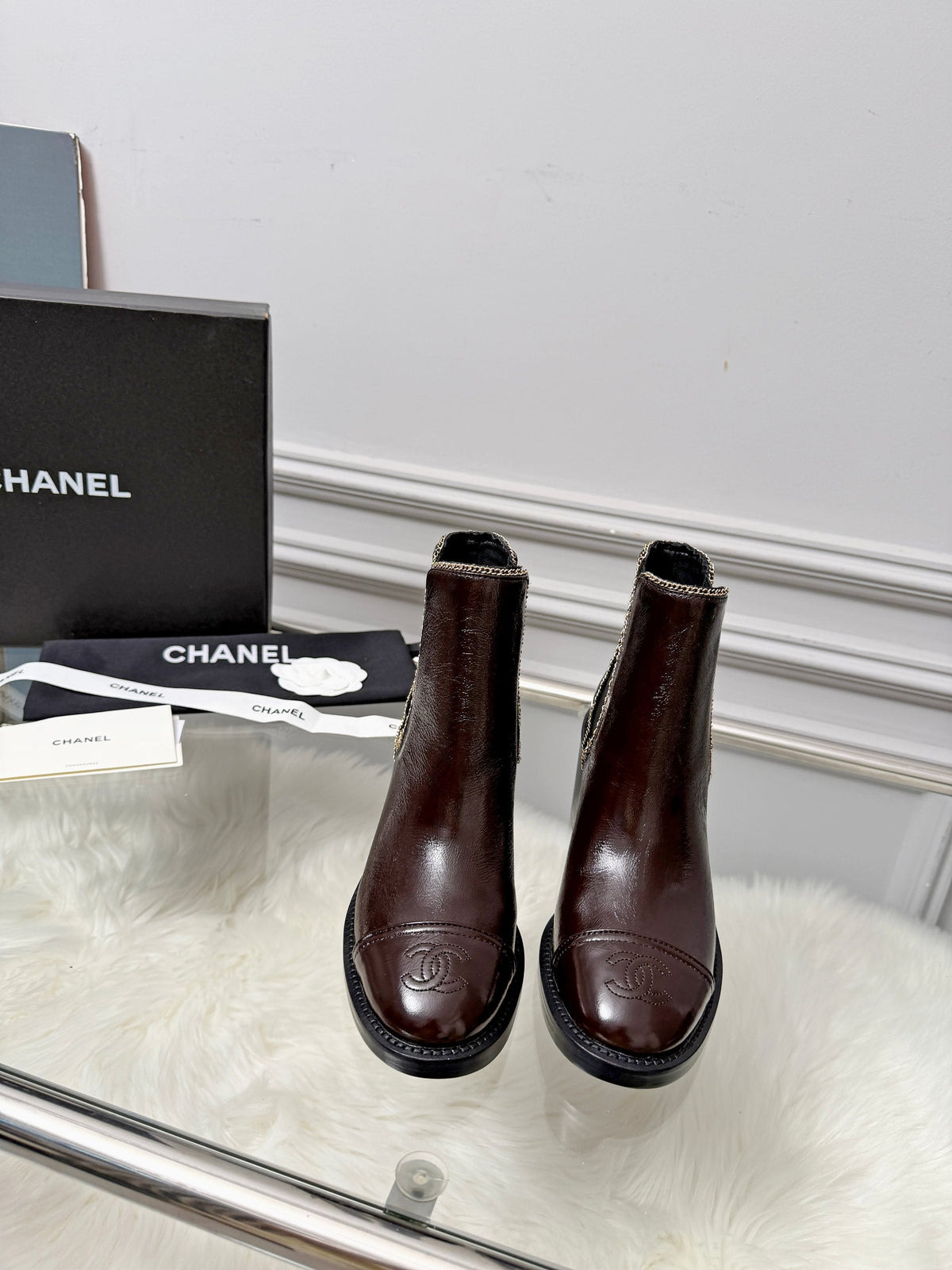 CC 26s Ankle Boots Brown Glossy Leather 101930