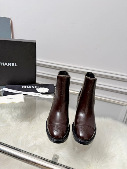 CC 26s Ankle Boots Brown Glossy Leather 101930