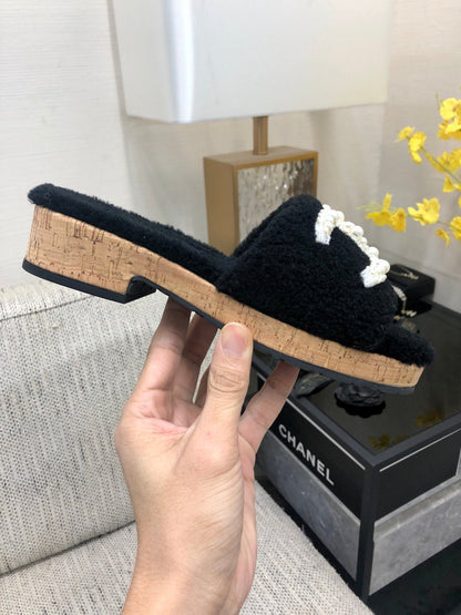 CC Pearl Plush Slides Black Wool 970128