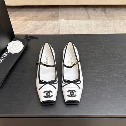 CC 26s Square Head Ballet Flat White Leather 847245