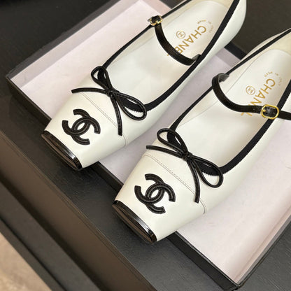 CC 26s Square Head Ballet Flat White Leather 847245