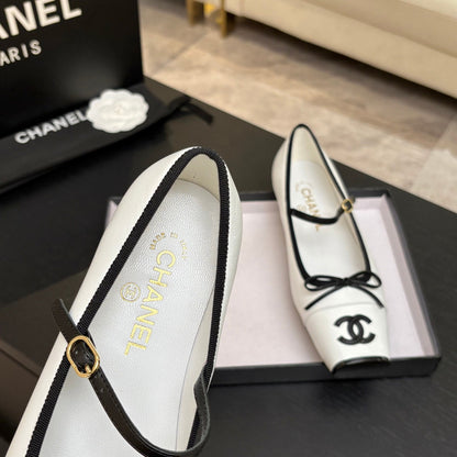 CC 26s Square Head Ballet Flat White Leather 847245