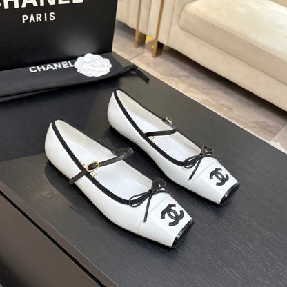 CC 26s Square Head Ballet Flat White Leather 847245