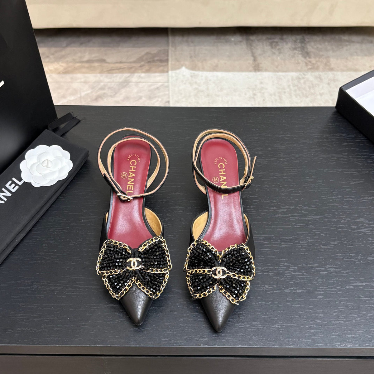 CC 26P Rhinestone-Encrusted Bow Slingback Black Leather 907739