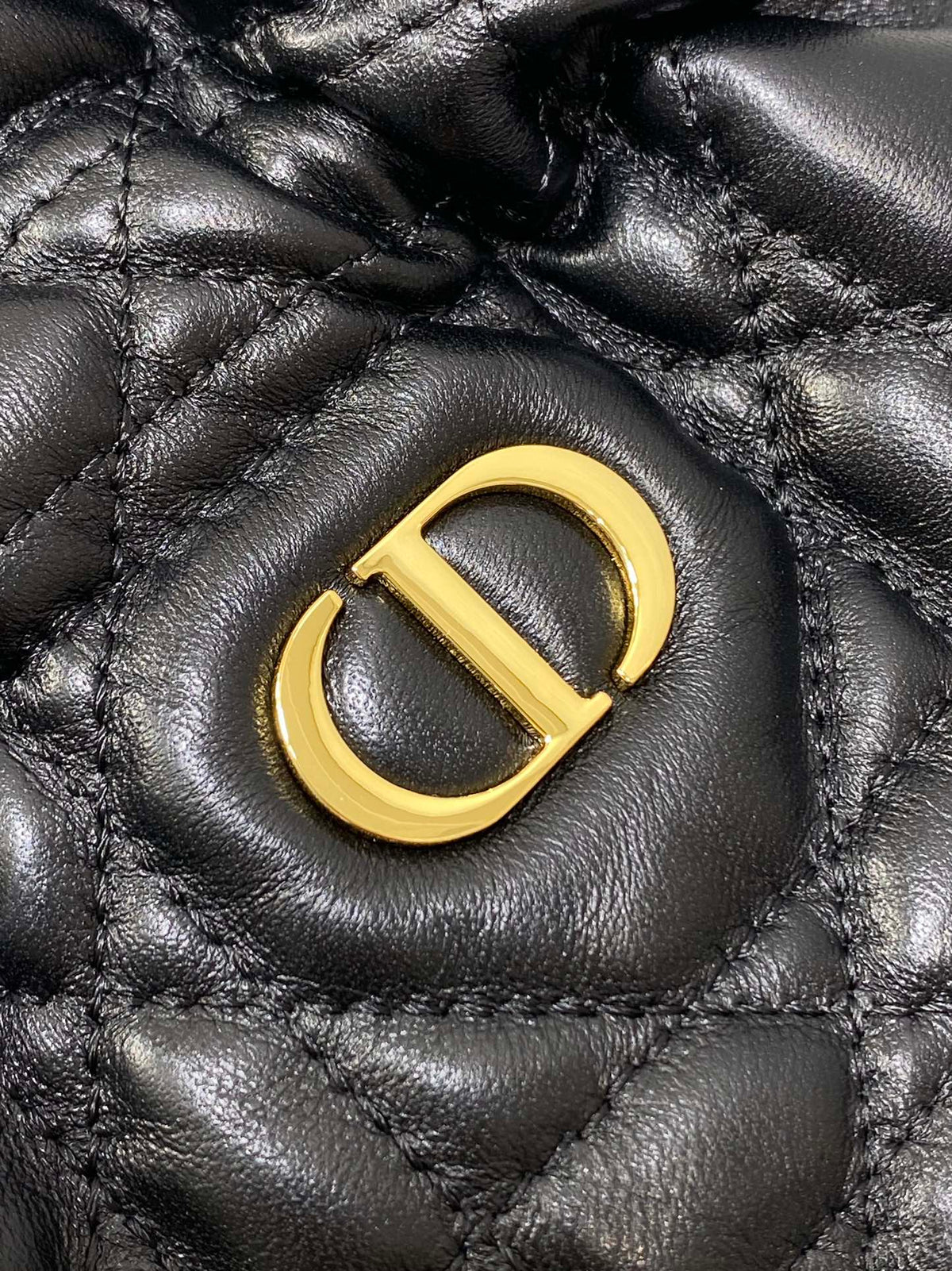 MONTAIGNE MINI 18 BUCKET BAG WITH DRAWSTRING IN BLACK LAMBSKIN