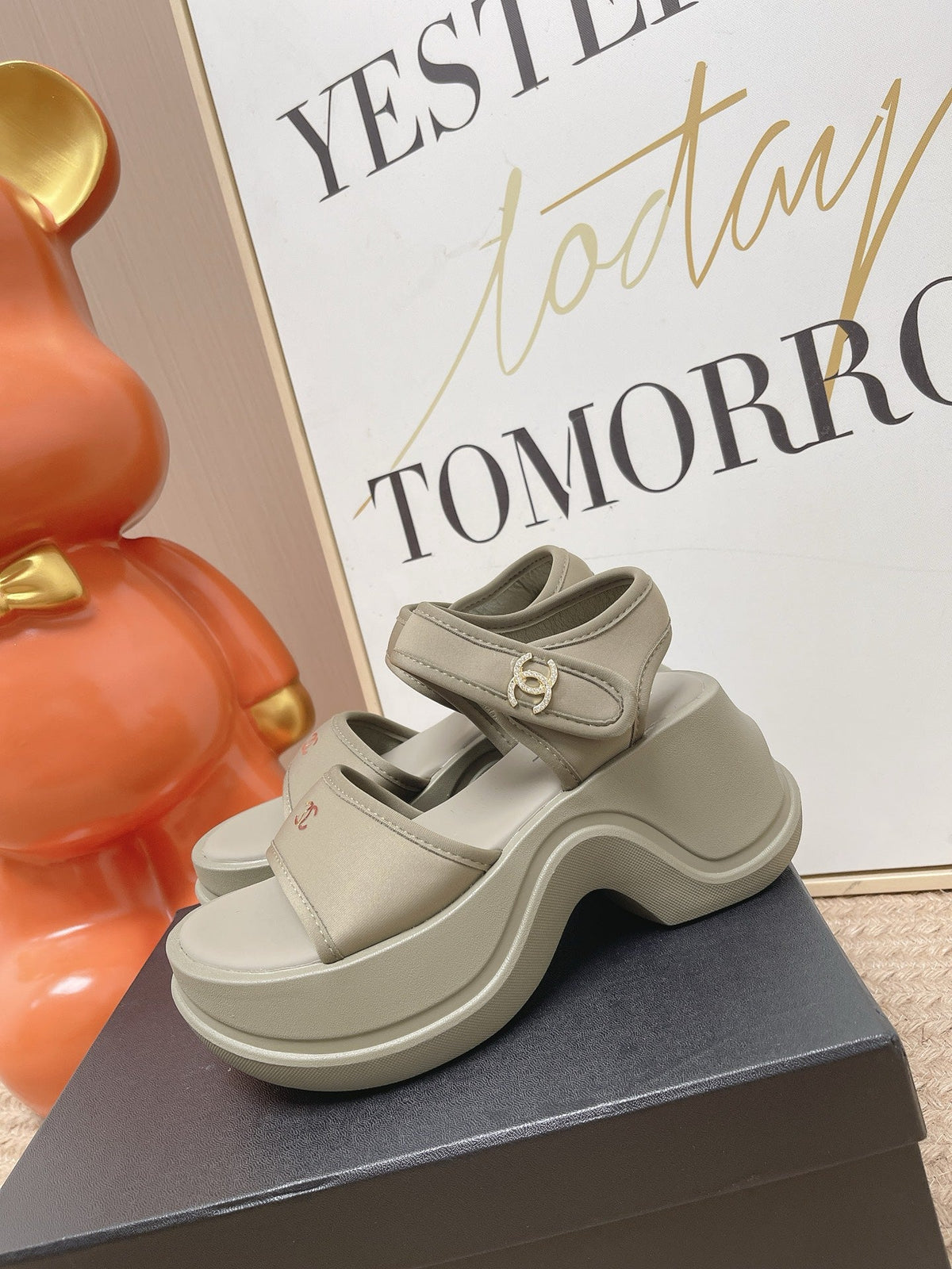 CC 26s Platform Sandals Taupe Satin Rubber 901299