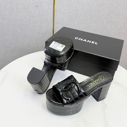 CC 26s Block Heel Sandals 10cm Black Crocodile-Embossed Calfskin