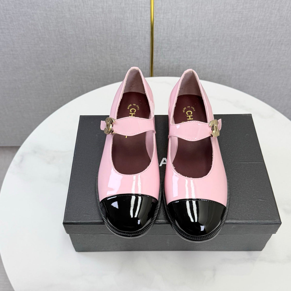 CC 26s Mary Jane Flats Black Pink Patent Leather 904487