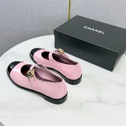 CC 26s Mary Jane Flats Black Pink Patent Leather 904487