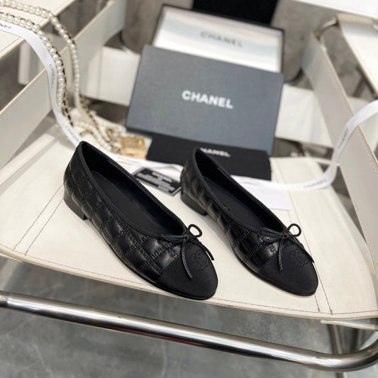 CC Stitched Ballet Flats Black Sheepskin 817408