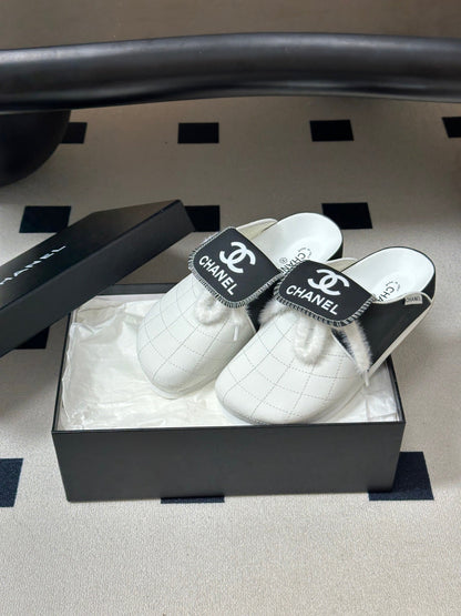 CC 26s Mules Black White Quilted Leather Shearing 952555