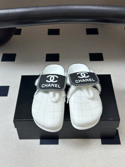 CC 26s Mules Black White Quilted Leather Shearing 952555