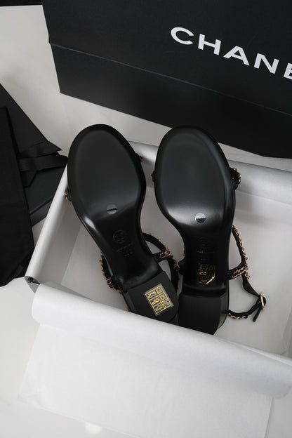 CC 26s Heart CC T-Strap Sandals Black Quilted Leather 964932