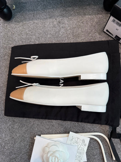 CC 26C Ballet Flats 1cm White Beige Leather 118956