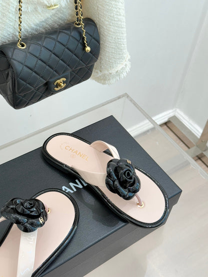 CC 26 Camellia Thong Sandal Pink mix Black Sheepskin 609998