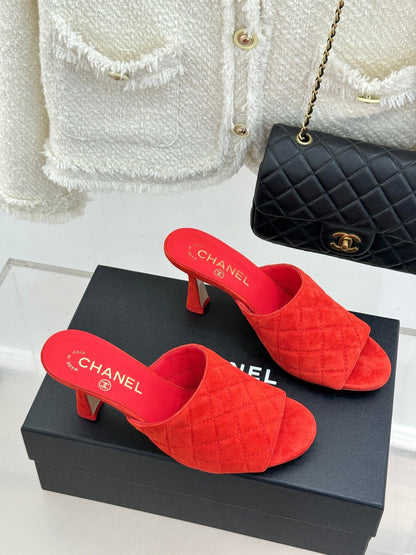 CC 26s High-Heeled Sandals Red Diamond-Patterned Suede 920296