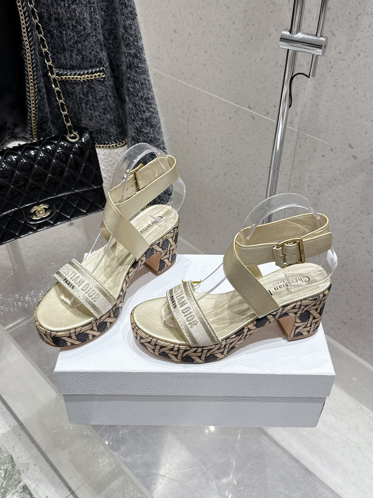 CD 26s Platform Sandal 70 Gold Champage Cowhide 636362