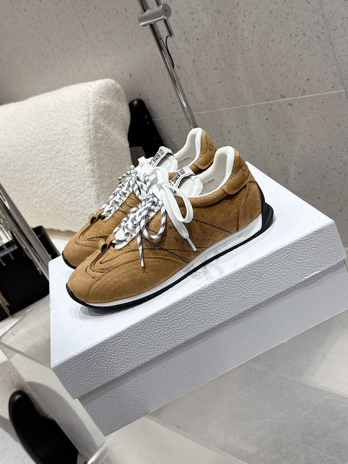 CD D-Sketch Sneaker Brown Nubuck Leather 554390