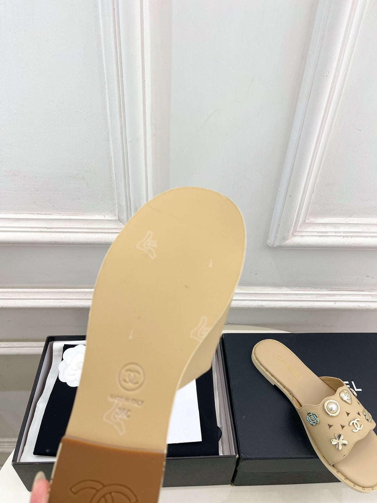 Chanel 26s Flat Sandals Beige Lambskin Charm-Decorated