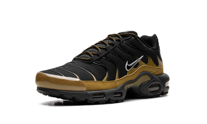 AIR MAX PLUS "Black" FB9722-700
